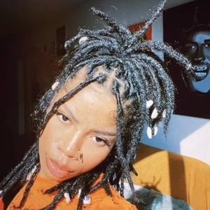 Meet your Posher, Nina